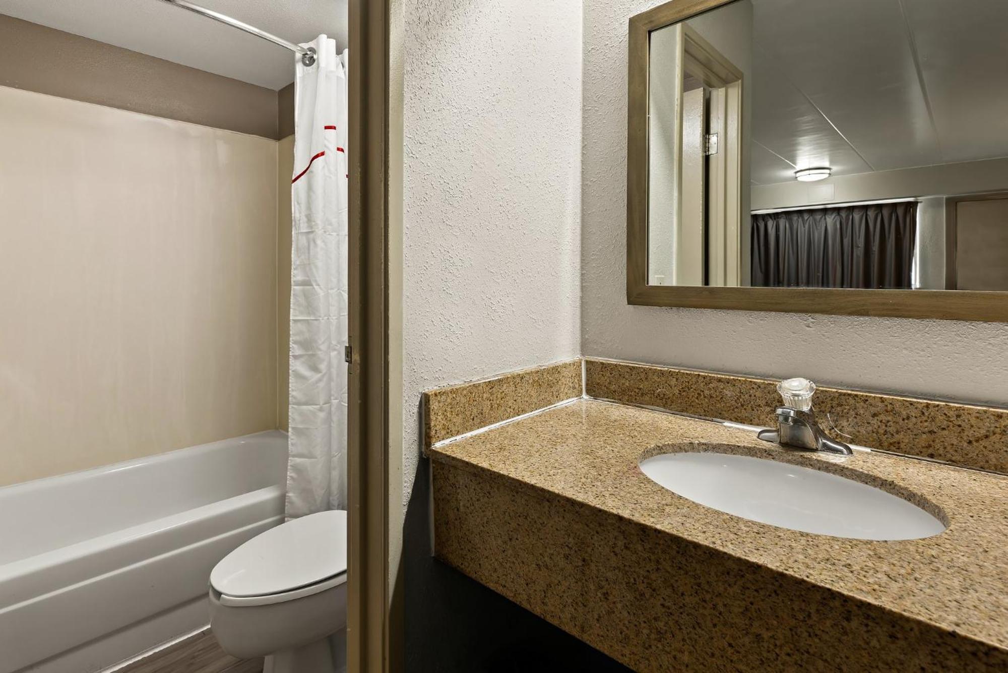 Red Roof Inn Cleveland - Independence Buitenkant foto