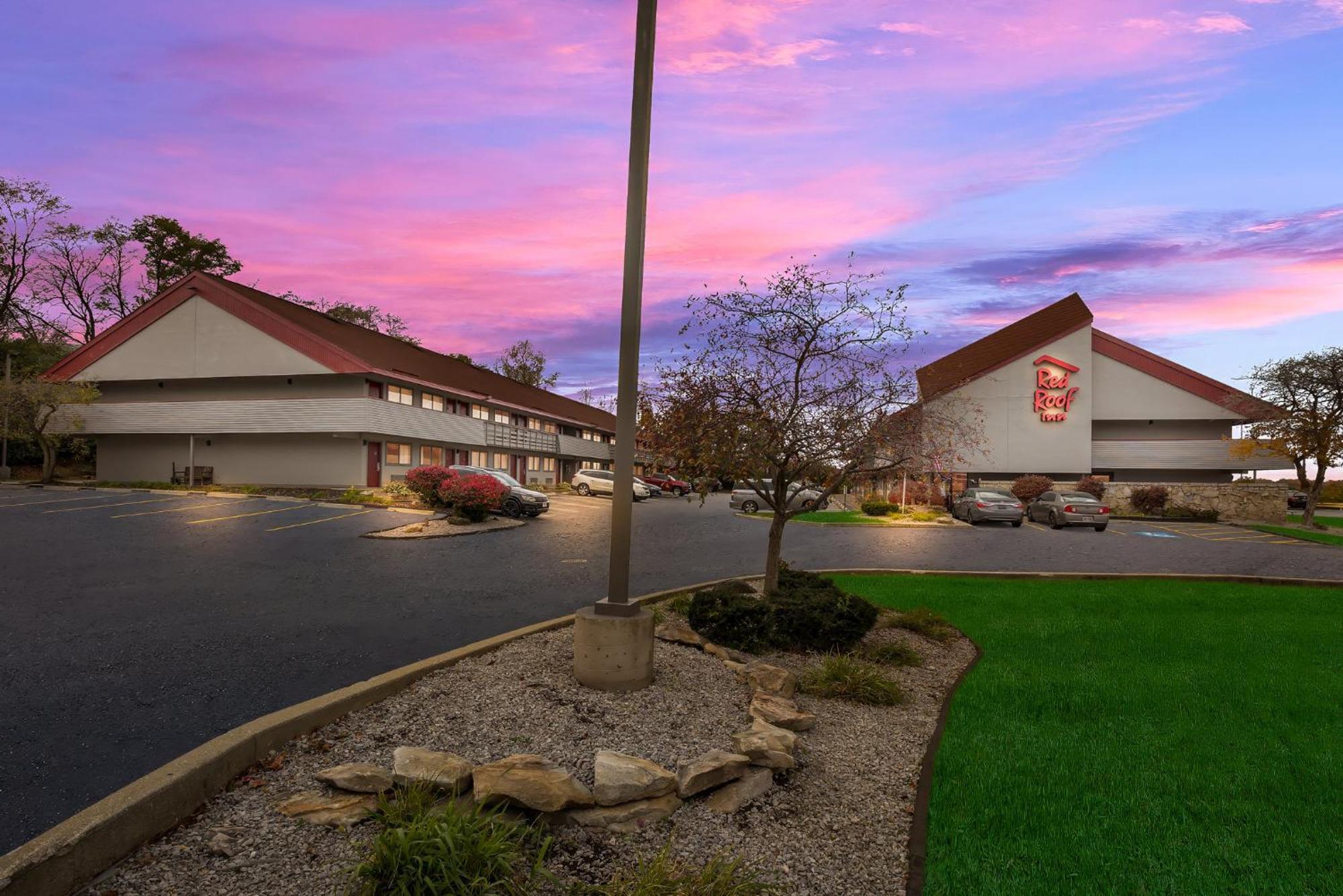Red Roof Inn Cleveland - Independence Buitenkant foto